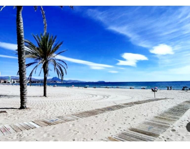 Sunny Duplex In Front Of Campello Beach El Campello Buitenkant foto